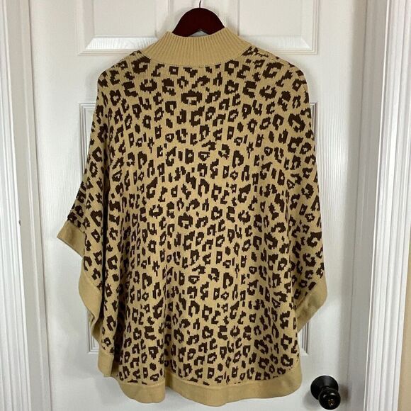New Denim & Co Women Animal Jacquard Poncho Tan Brown Sz XL Button Front Cape U3 - Picture 5 of 11